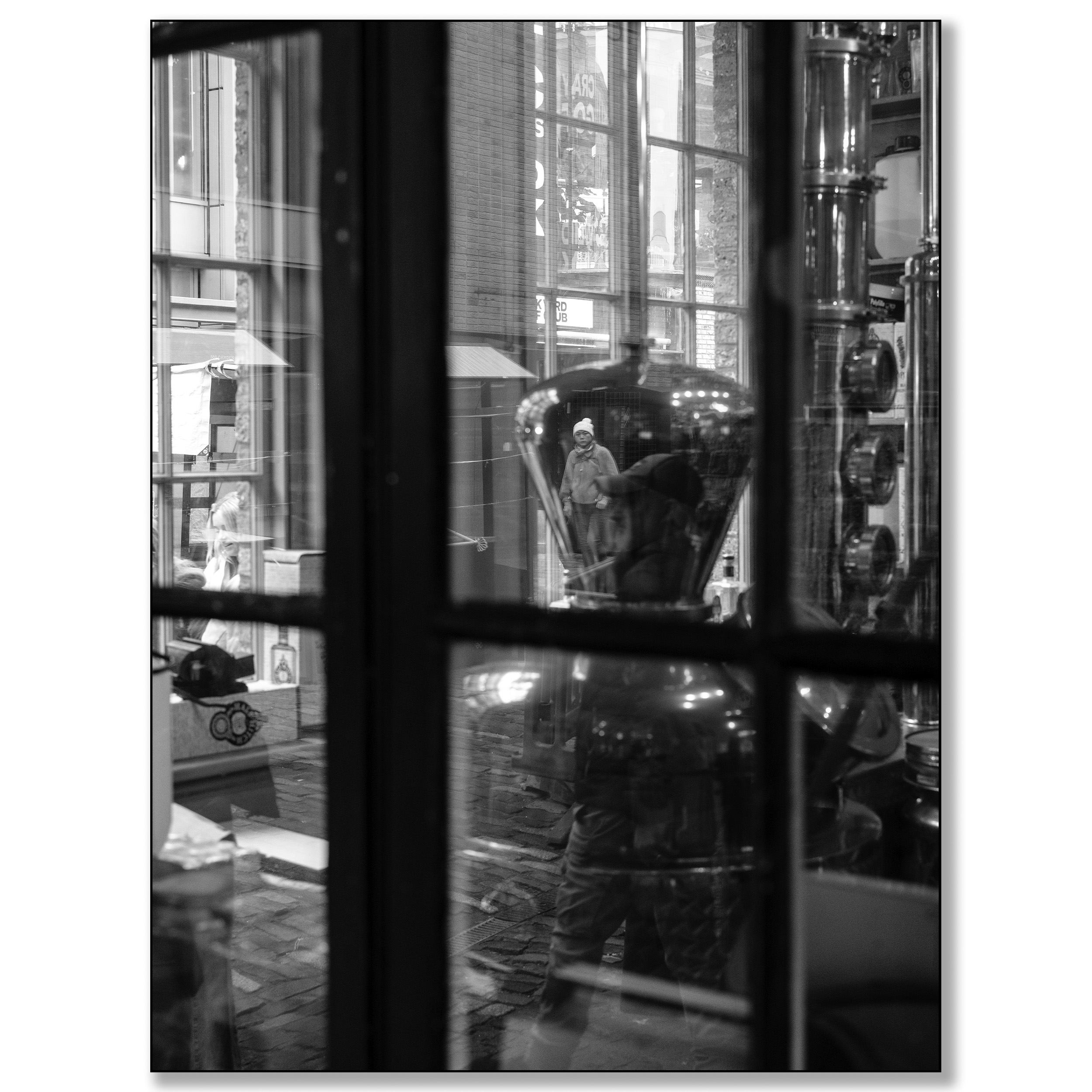 London Camden Market, Mirror image copper kettle