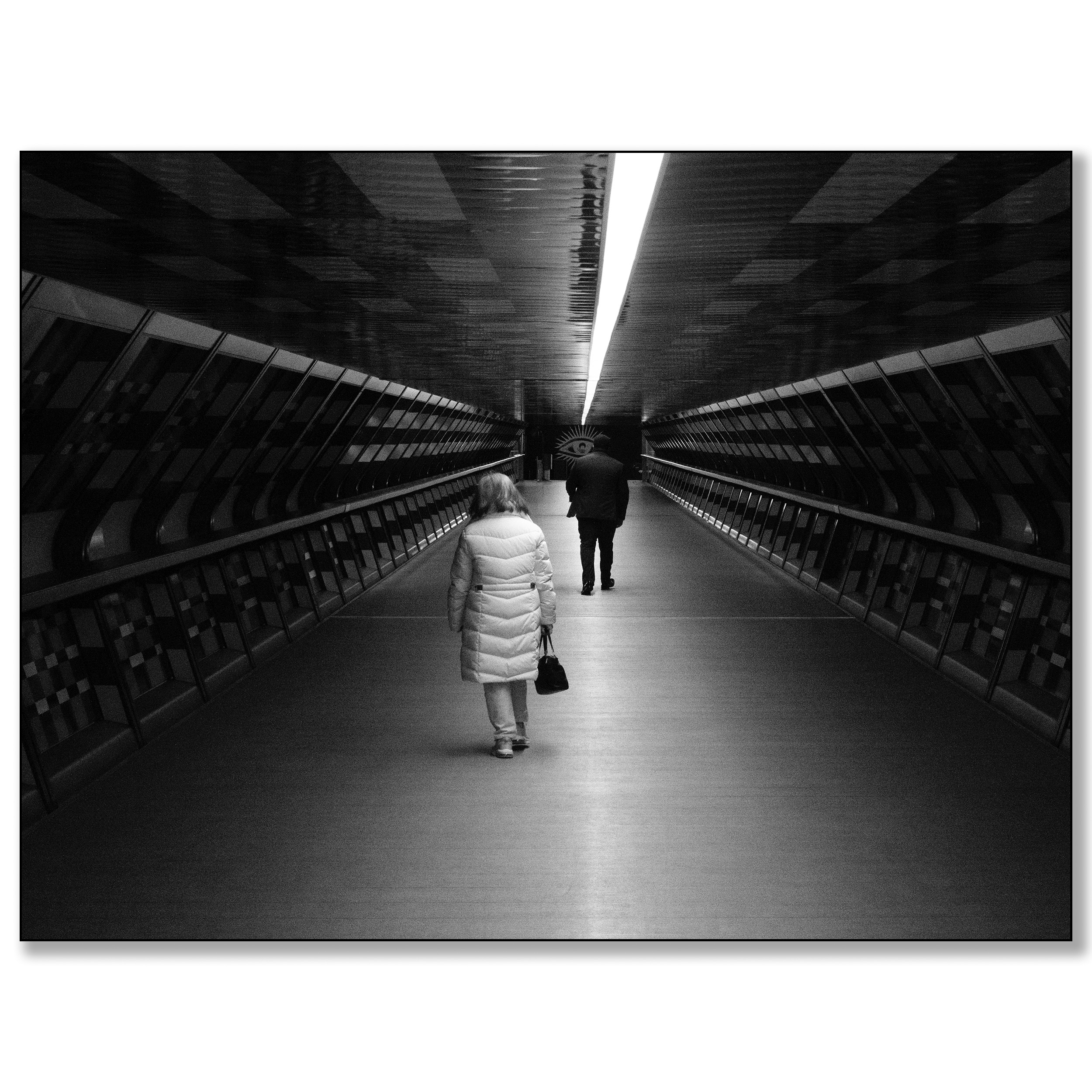 London Canary Wharf, walking bridge