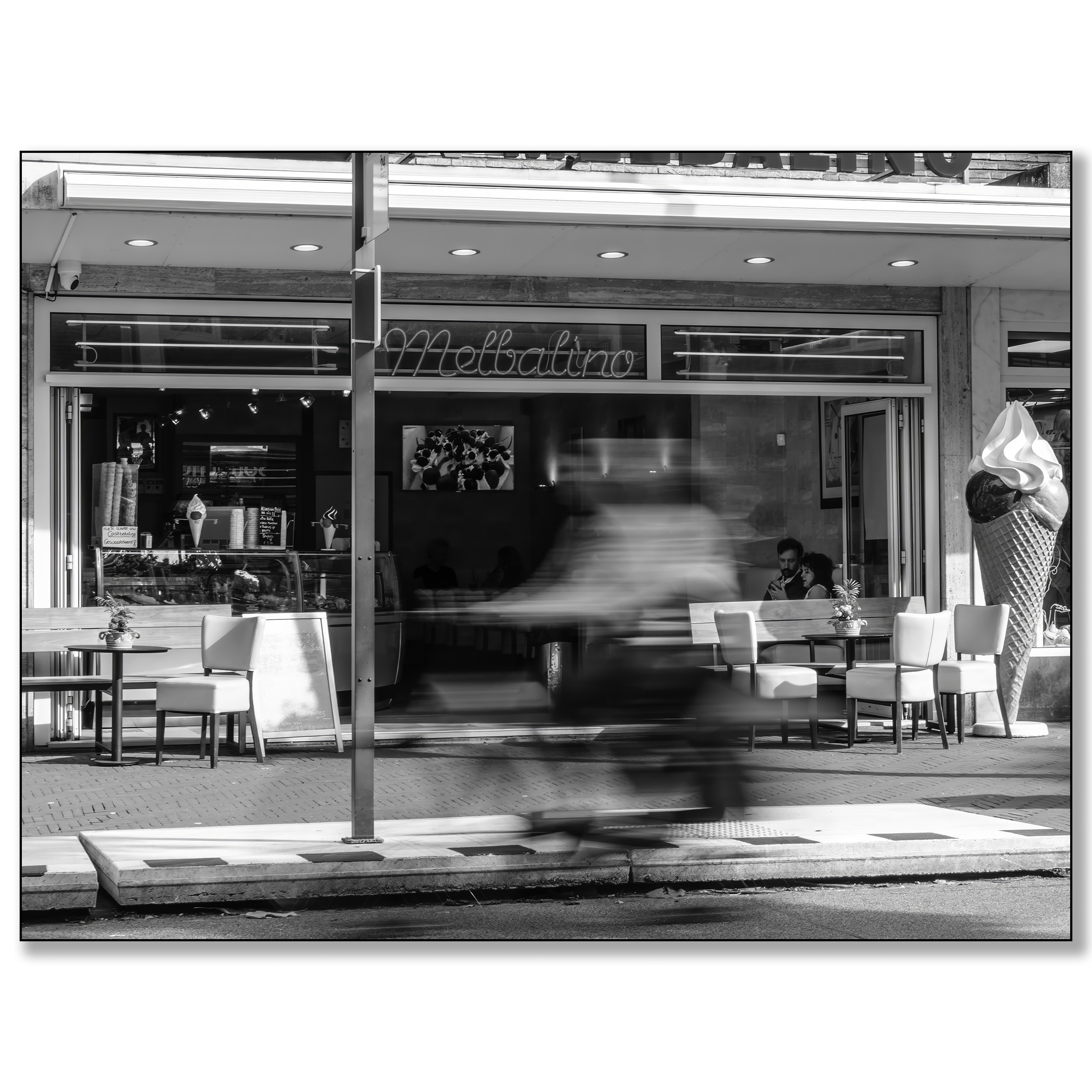 Ijssalon Melamine, Theresiastraat Den Haag