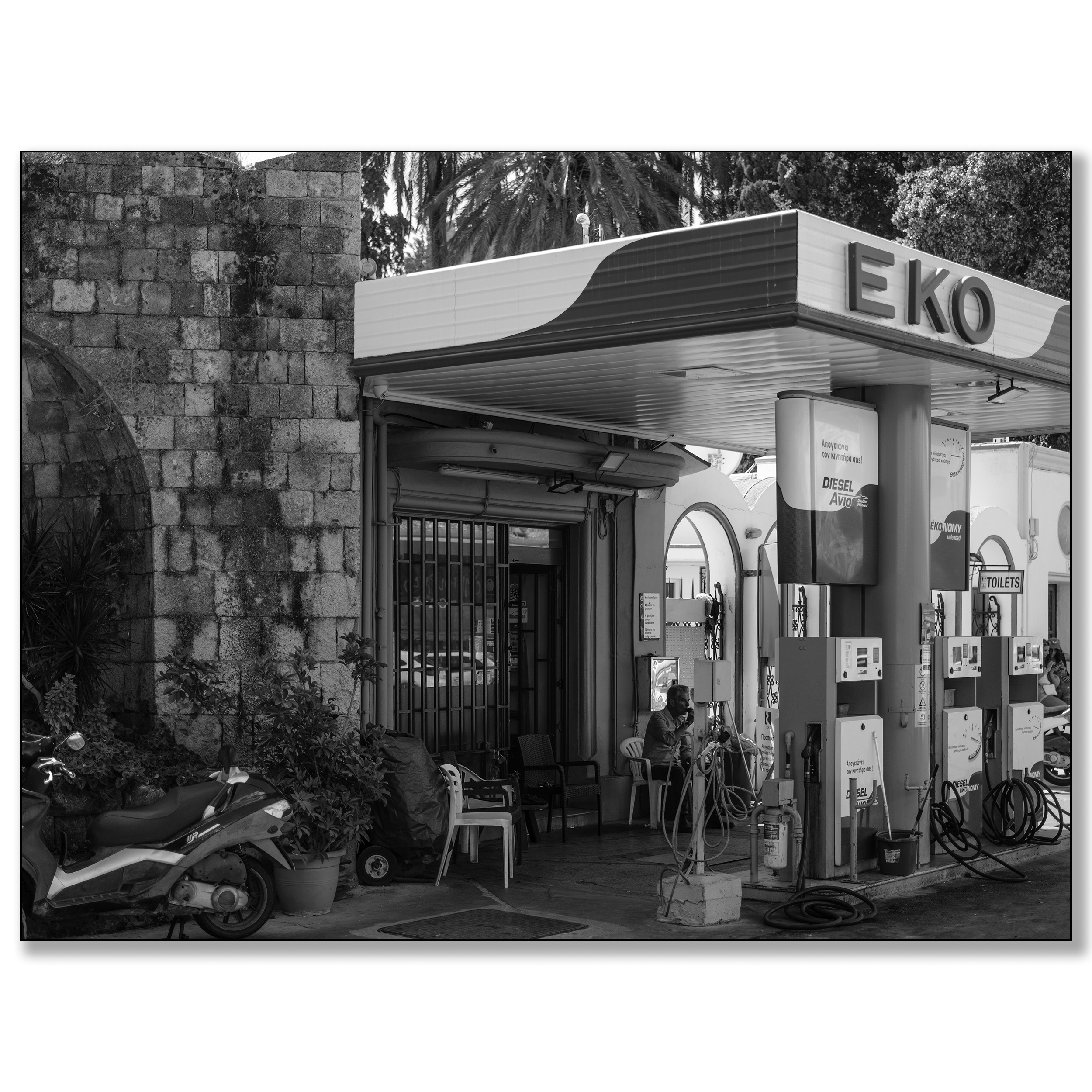 Griekenland, Rhodos stad, tankstation